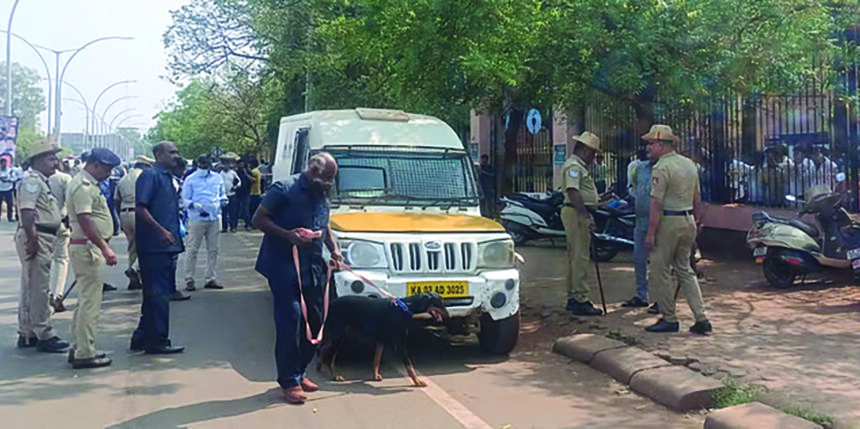 ಬೀದರ್‌ನಲ್ಲಿ ಎಟಿಎಂ ಸಿಬ್ಬಂದಿ ಮೇಲೆ ಗುಂಡಿನ ದಾಳಿ, ಇಬ್ಬರು ಸಾವು