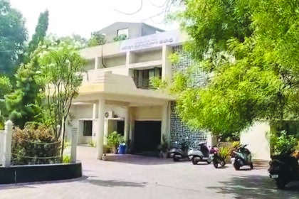 ಬಳ್ಳಾರಿ ಪಿಡಬ್ಲ್ಯುಡಿ ಸೆಕ್ಷನ್ ಇಂಜಿನೀಯರ್ ನಿವಾಸ, ಕಚೇರಿ ಮೇಲೆ ಲೋಕಾಯುಕ್ತ ದಾಳಿ