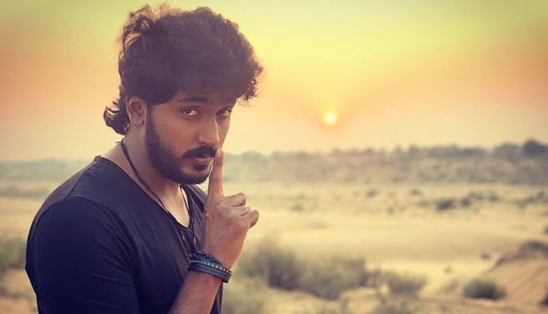 ನಿರ್ದೇಶಕ ಮಂಜನಾಥ ಜೊತೆ  ಹೆಸರಿಡದ ಹೊಸ ಚಿತ್ರದಲ್ಲಿ  ರವಿಚಂದ್ರನ್ ಪುತ್ರ ವಿಕ್ರಂ  !