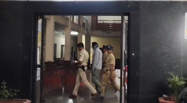 ಬಳ್ಳಾರಿ ಬ್ಯಾನರ್ ಗಲಾಟೆ: 26 ಆರೋಪಿಗಳಿಗೆ ಜ.19ರ ವರೆಗೆ ನ್ಯಾಯಾಂಗ ಬಂಧನ