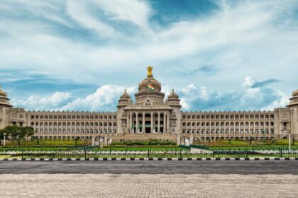 ಖಾಸಗಿ ವಲಯದಲ್ಲಿ ಕನ್ನಡಿಗರಿಗೆ ಉದ್ಯೋಗ ಮೀಸಲು: ಕಾನೂನು ಜಾರಿ ಮಾಡಲು ಮುಂದಾದ ಸರ್ಕಾರ